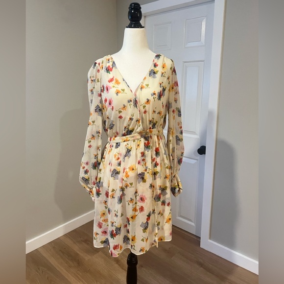 Zara Dresses & Skirts - Floral Wrap Dress